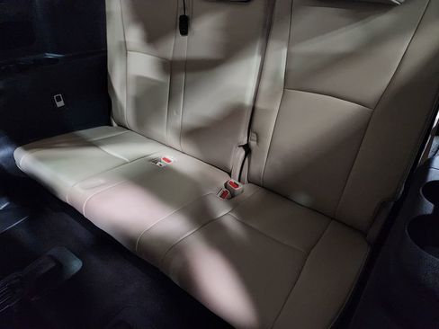 Used 2021 Toyota Highlander Limited image 53