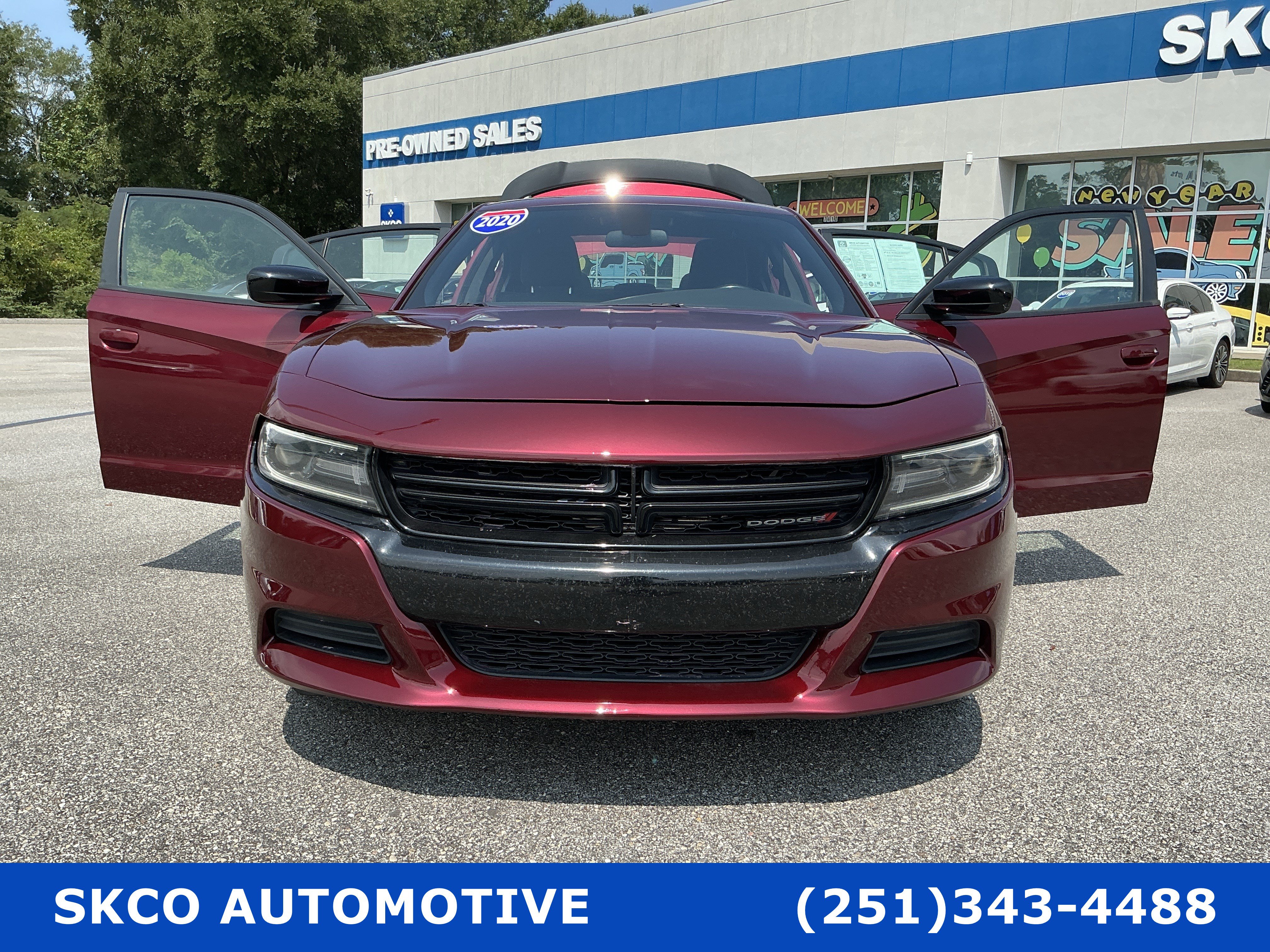 Used 2020 Dodge Charger SXT w/ Blacktop Package RWD image 28