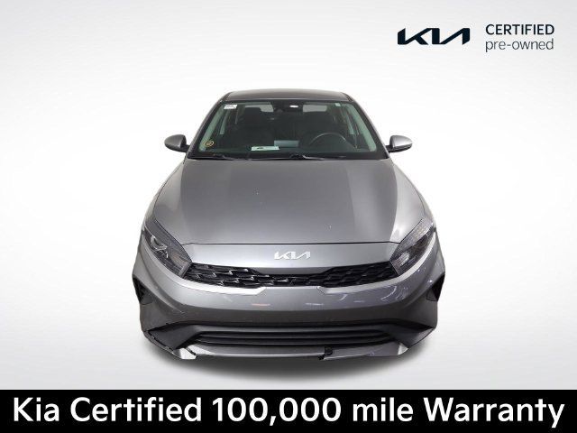 Certified 2023 Kia Forte LXS FWD image 3
