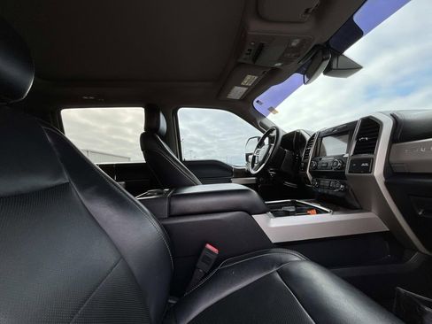 Used 2019 Ford F250 Lariat w/ Lariat Ultimate Package image 18