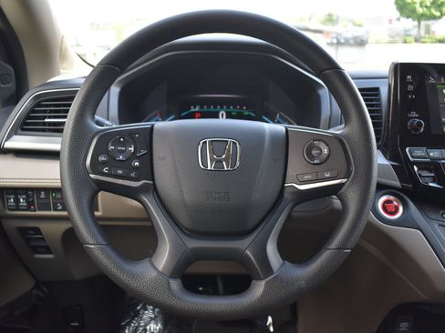 Used 2019 Honda Odyssey EX image 9