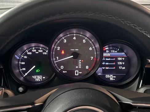 Used 2023 Porsche Macan S AWD/4WD image 26
