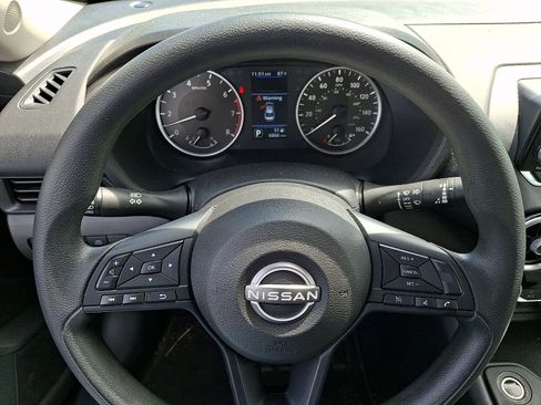 Used 2025 Nissan Sentra S FWD image 18