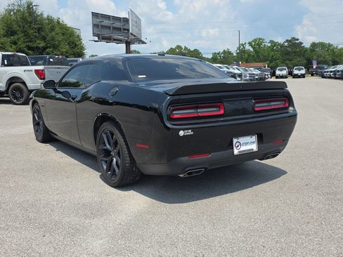 Used 2023 Dodge Challenger R/T w/ Blacktop Package RWD image 5
