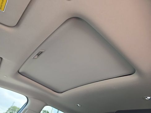 Certified 2025 Honda HR-V EX-L image 17