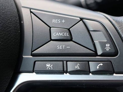 Used 2024 Nissan Sentra SV FWD image 16
