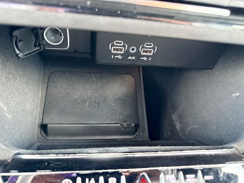 Used 2024 Jeep Wagoneer L Series II w/ Flexible Seating Group RWD image 31