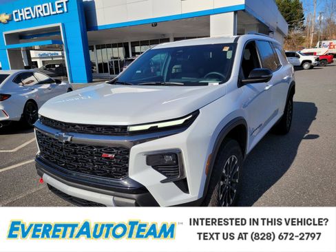 Used 2026 Chevrolet Traverse Z71 w/ Driver Confidence Package image 1