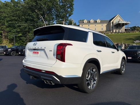 Used 2024 Hyundai Palisade Limited AWD/4WD image 16
