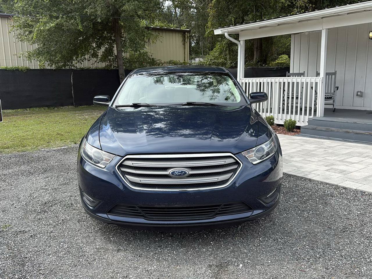Used 2017 Ford Taurus SEL FWD image 8