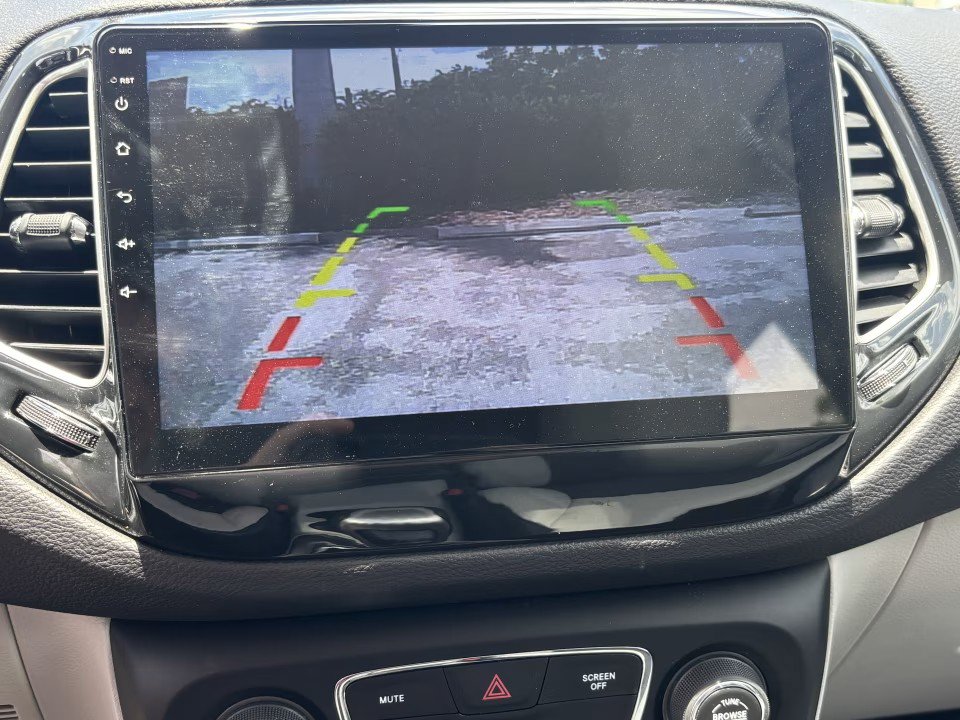 Used 2018 Jeep Compass Latitude w/ Popular Equipment Group FWD image 16