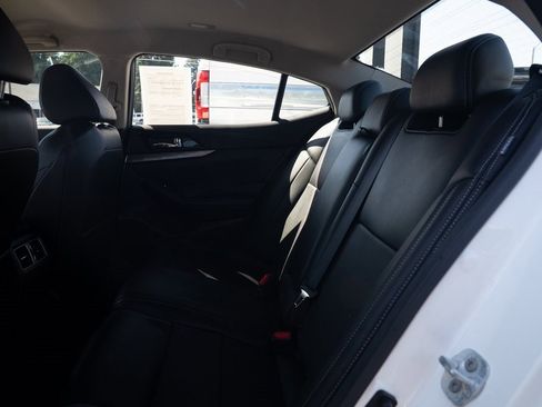 Used 2023 Nissan Maxima SV w/ Floor Mat Group image 21