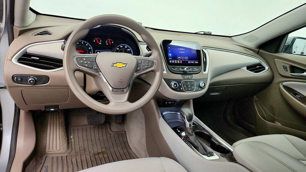 Used 2024 Chevrolet Malibu LT FWD image 12