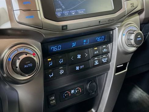Used 2016 Toyota 4Runner Limited image 19