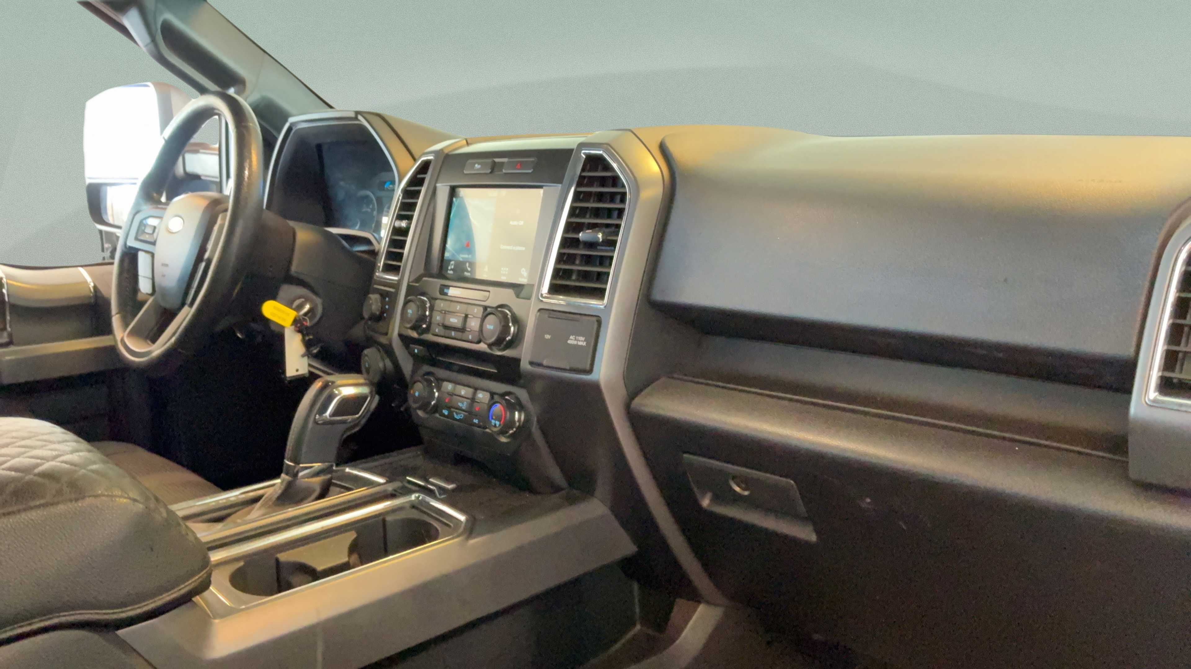 Used 2016 Ford F150 XLT w/ Equipment Group 302A Luxury AWD/4WD image 40