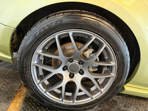 Used 2005 Ford Mustang GT Premium RWD image 30