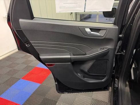 Used 2025 Ford Escape Platinum AWD/4WD image 12