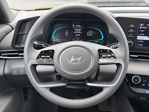 Used 2026 Hyundai Elantra Hybrid FWD image 23