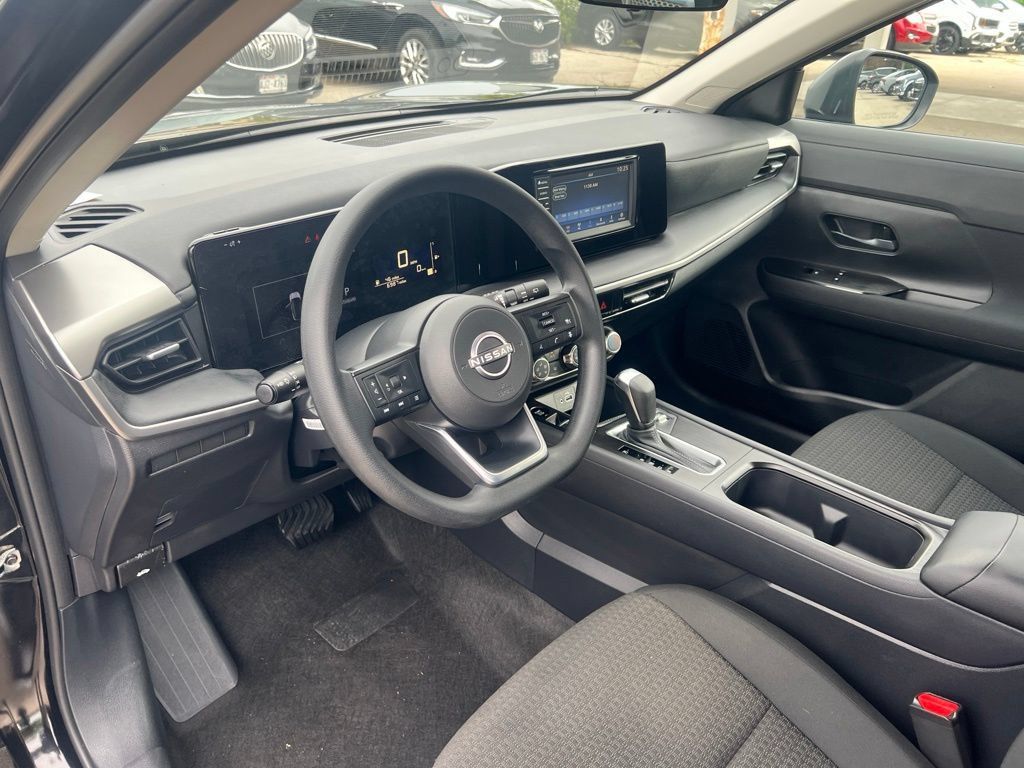 Certified 2025 Nissan Kicks S AWD/4WD image 6