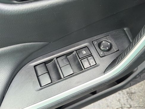 Used 2021 Toyota RAV4 XLE AWD/4WD image 30