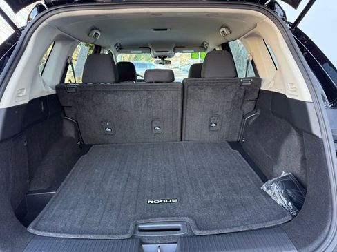 Certified 2023 Nissan Rogue S image 10