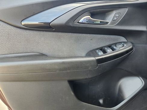 Used 2022 Chevrolet TrailBlazer LT w/ Convenience Package image 23