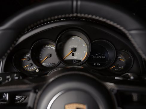 Used 2018 Porsche 911 GT2 RS RWD image 31