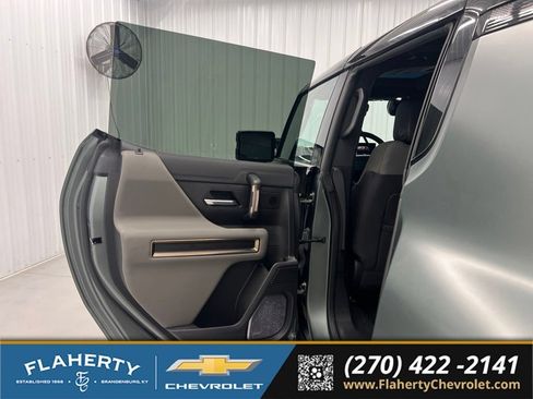 Used 2024 GMC Hummer EV 3X w/ LPO, Illumination Package AWD/4WD image 10