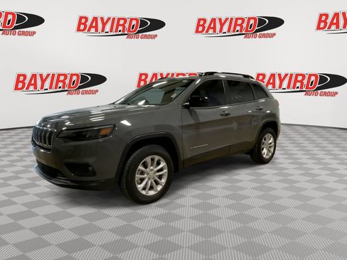 Used 2022 Jeep Cherokee Latitude Lux w/ Sun & Sound Group AWD/4WD image 4