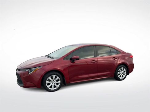 Used 2022 Toyota Corolla LE image 5