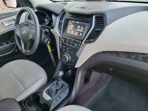 Used 2017 Hyundai Santa Fe Sport image 15
