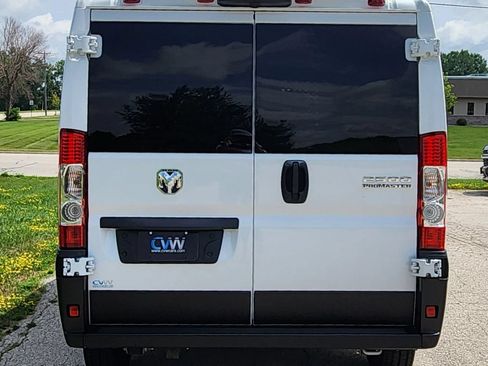Used 2025 RAM ProMaster 2500 w/ U-Haul Equipment Group FWD image 12