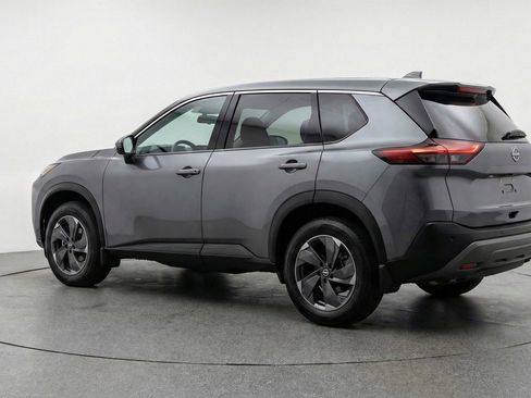 Used 2025 Nissan Rogue SV AWD/4WD image 6