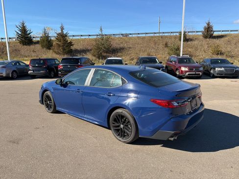 Used 2025 Toyota Camry SE image 26
