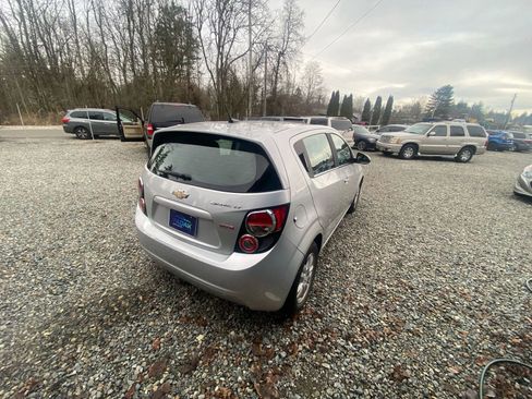 Used 2013 Chevrolet Sonic LT image 6