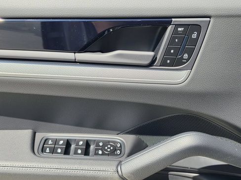 New 2026 Porsche Cayenne Coupe AWD/4WD image 14