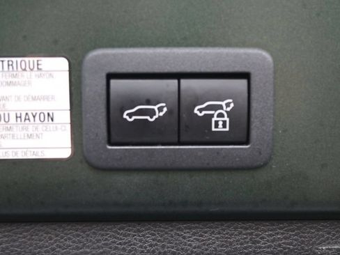 Used 2023 Toyota Corolla Cross XLE w/ Convenience Package AWD/4WD image 33