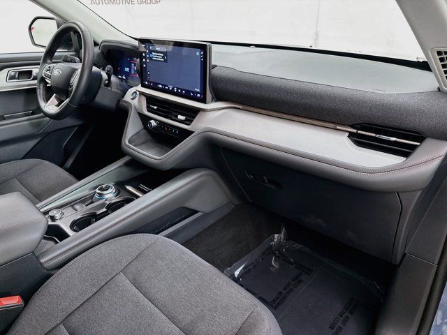 Used 2025 Ford Explorer Active AWD/4WD image 30
