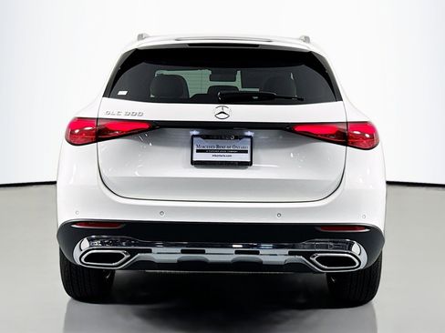 New 2026 Mercedes-Benz GLC 300 image 3