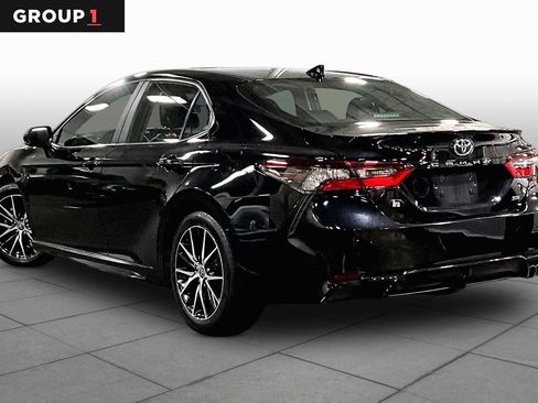 Used 2024 Toyota Camry SE FWD image 12