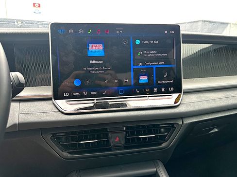 Used 2026 Volkswagen Tiguan SE FWD image 32