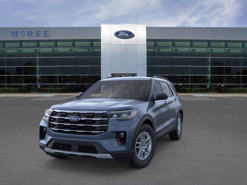 New 2026 Ford Explorer Active w/ Active Comfort Package RWD image 2
