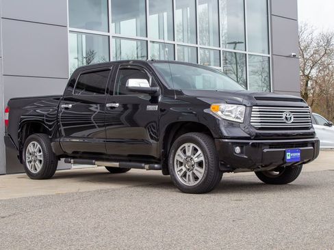 Used 2017 Toyota Tundra Platinum image 3