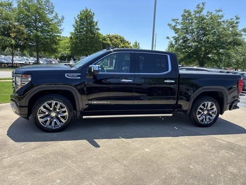 Used 2023 GMC Sierra 1500 Denali w/ Denali Reserve Package AWD/4WD image 9