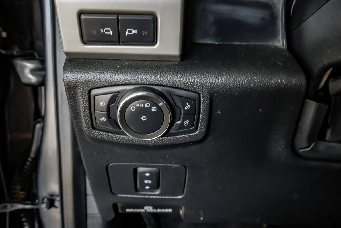 Used 2020 Ford F350 Lariat w/ Chrome Package AWD/4WD image 25