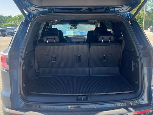 Used 2026 GMC Acadia Denali Ultimate w/ LPO, Floor Liner Package AWD/4WD image 7