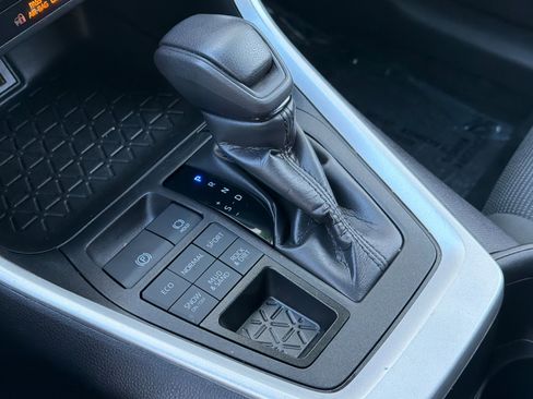 Certified 2024 Toyota RAV4 LE image 21