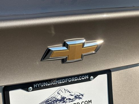 Used 2023 Chevrolet Malibu LT FWD image 25