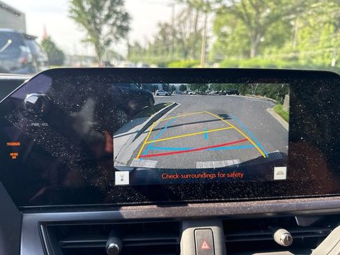 Used 2025 Lexus UX 300h AWD w/ Accessory Package (Z2) image 17