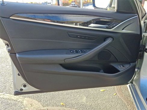 Used 2019 BMW 530i xDrive w/ Convenience Package image 12